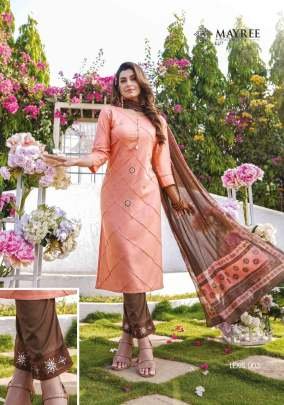 Mayree Brand Trendy Style Rayon Kurtis Set