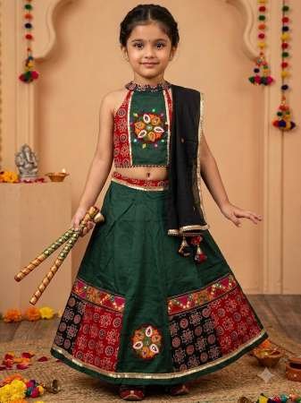 Mirro Border Work Green Colour Kids Navratri Lehenga