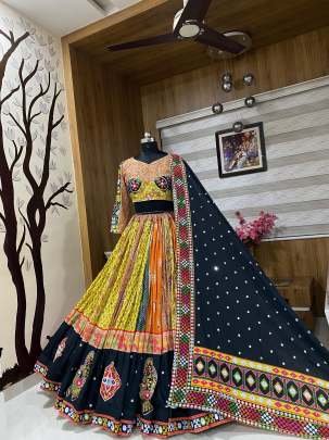 Navratri Muslin Cotton Lehenga Choli With Mirror Work