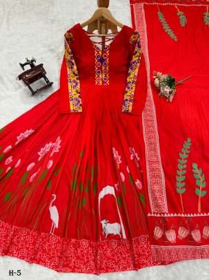 Navratri Special Red Gown And Dupatta Set With Digital Print Work