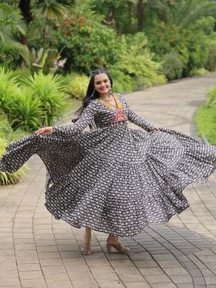 New Black Printed Cotton Kurti With Kutchi Gamthi Work