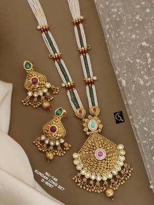 New Traditional Design Beaded Pearl Long Set