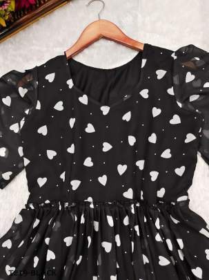 New Women Wear Black Georgette Short Sleeve Gown