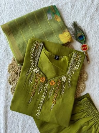 Parrot Green Daily Wear Mul Chanderi Kurti Pant Set