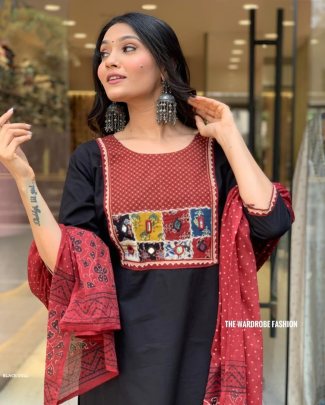 Party wear Rayon with mirror work Black Color Kurti Suit Set