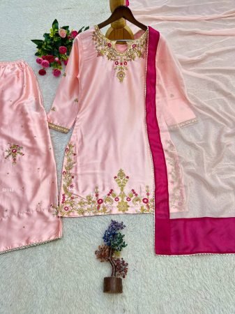 Peach Farsi Salwar Suit With Beautiful Embroidery And Sequence Work