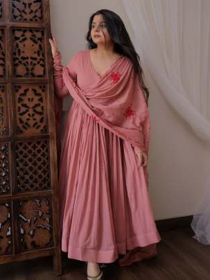 Peach Georgette Kurti Pant Dupatta Set