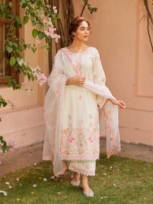 Pink Chanderi Silk Embroidery Kurta Set