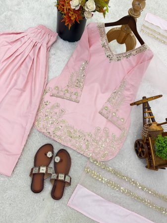 Pink Crepe Silk Embroidered Kurti With Farsi Pant Set with Dupatta