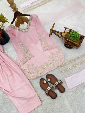 Pink Crepe Silk Embroidered Kurti With Farsi Pant Set with Dupatta