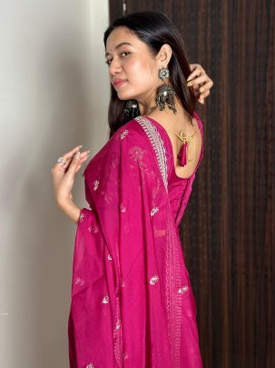 Pink Elegance Saree With Un Stitch Blouse
