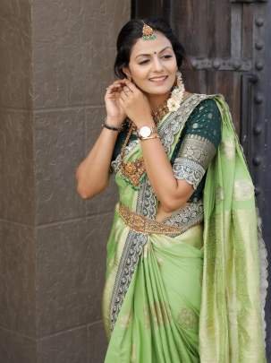 Pista Color Georgette Silk Soft Khadi Saree