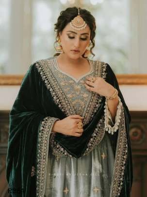 Pista Heavy Embroidery Work Velvet Palazo Suits