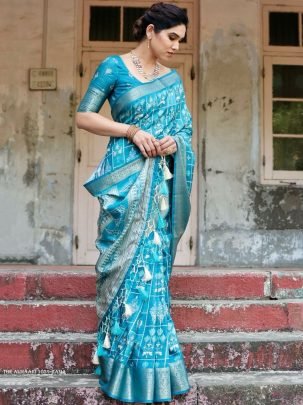 Rama Digital Printed Rich Pallu Pure Silk Saree With Dual Tone Tassels