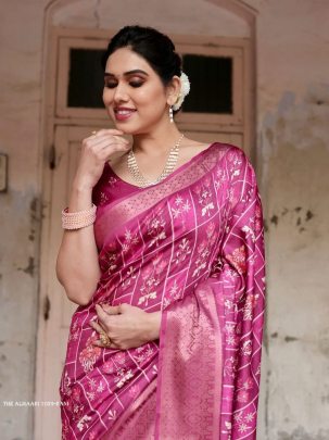 Rani Digital Printed Rich Pallu Pure Silk Saree With Dual Tone Tassels