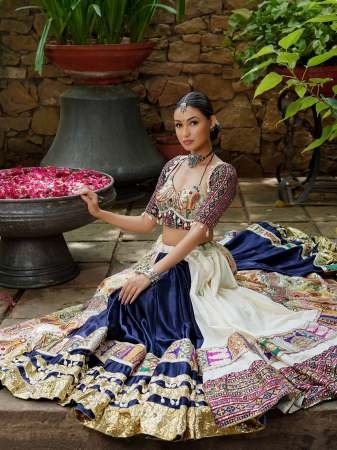 Real Mirror Work 4 Mtr Flair Navratri Lehenga