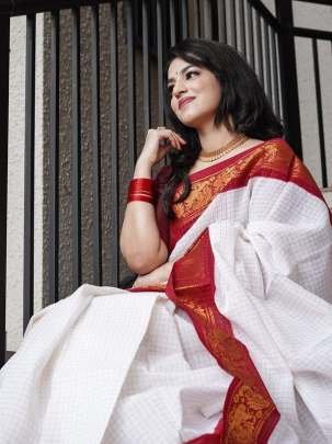 Red Attractive Soft Lichi Silk Saree With Jacquard Border