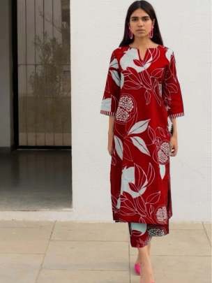 Red Regular Wear Cotton Kurtis Set With Flower Print