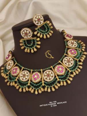 Round Shape Antique Kundan Necklace Set