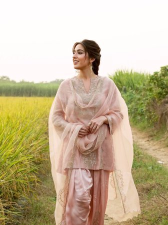 Sara Ali Khan Inspired Pink Farshi Salwar Suit 
