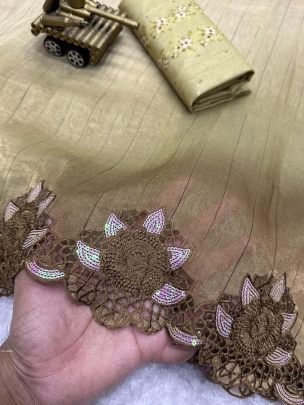 Shaded Print Taspa Silk Saree & Blouse