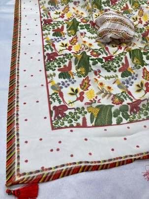 Stylish Georgette Saree with Intricate Floral Patterns