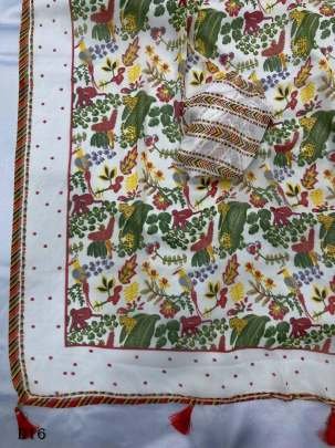 Stylish Georgette Saree with Intricate Floral Patterns