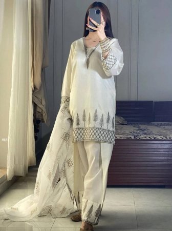 Traditional Farsi Salwar Suit with Heavy Embroidery Work