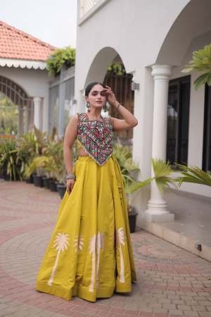 Traditional Navratri Wear Roman Fabric Lehenga With Choli