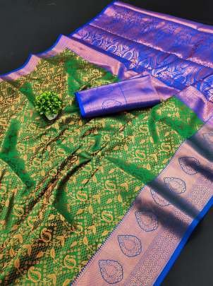 Traditional Wear Green  Lichi Silk Saree With Zari Weaving 