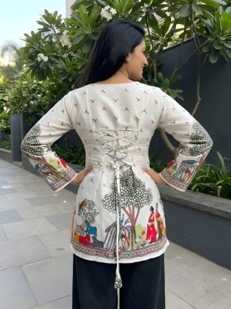 Trending Womens Cream Cotton Kalamkari Print Tunic