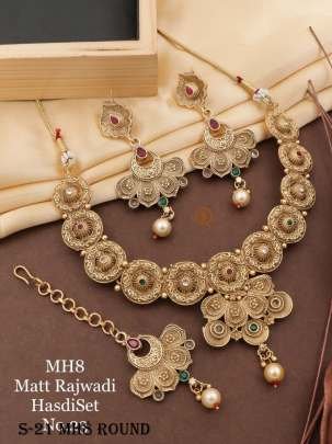 Trendy Matt Rajwadi Round Golden Hasdi Set