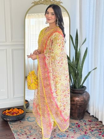 Unique Liril Rayon Kurti With Pant and Dupatta Set