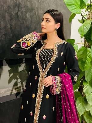 Velvet  Kurti Pant Set with Sequence Embroidery Work