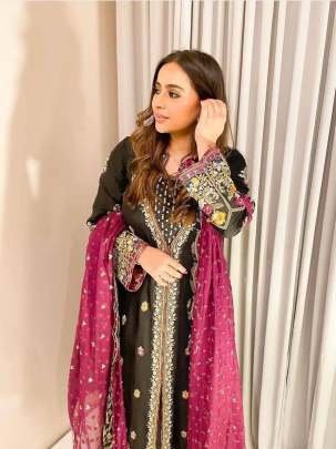 Velvet  Kurti Pant Set with Sequence Embroidery Work