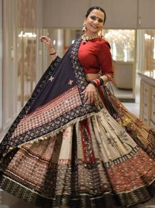 Vintage Vibe Muslin Cotton Black & Maroon Navratri Lehenga