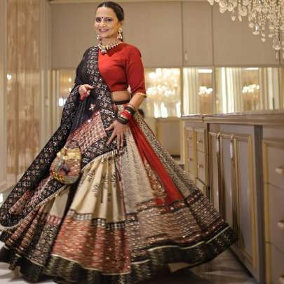 Vintage Vibe Muslin Cotton Black & Maroon Navratri Lehenga