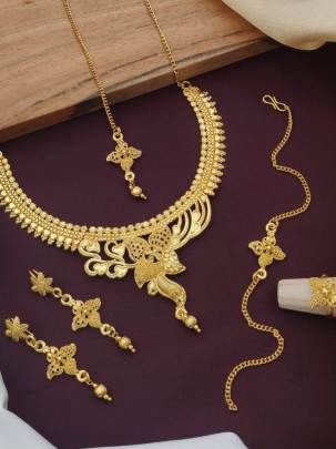 Wedding Wear Gold Plated 5 pcs Necklace Combo Set