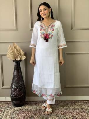 Designer White Kurti Pant Dupatta Set With Attractive Neck Work