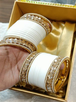 White Plain Bangles With Heart Shape Golden Bangles